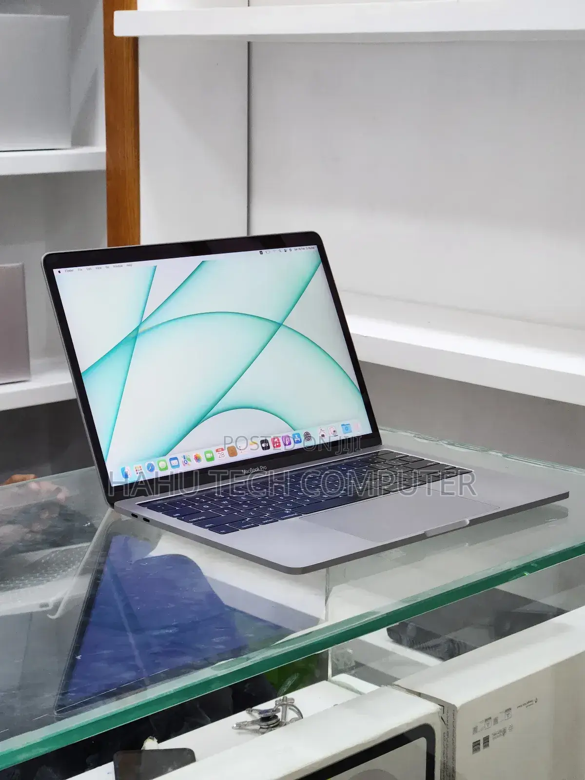 New Laptop Apple MacBook Pro 2019 16GB Intel Core i7 SSD 1T