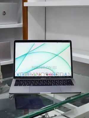 New Laptop Apple MacBook Pro 2019 16GB Intel Core i7 SSD 1T