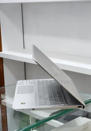 New Laptop HP Envy 15 8GB Intel Core i5 HDD+SSD 128GB