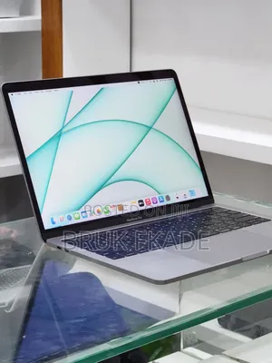New Laptop Apple MacBook Pro 2019 16GB Intel Core i7 SSD 1T