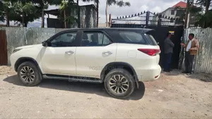 Toyota Fortuner 2020 White