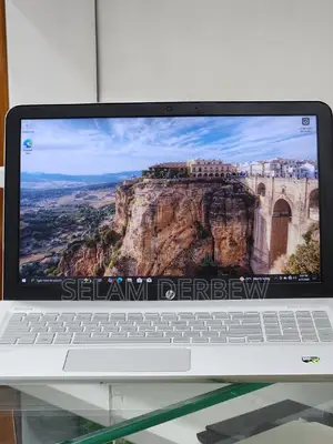 New Laptop HP Envy 15 8GB Intel Core i5 HDD+SSD 1T