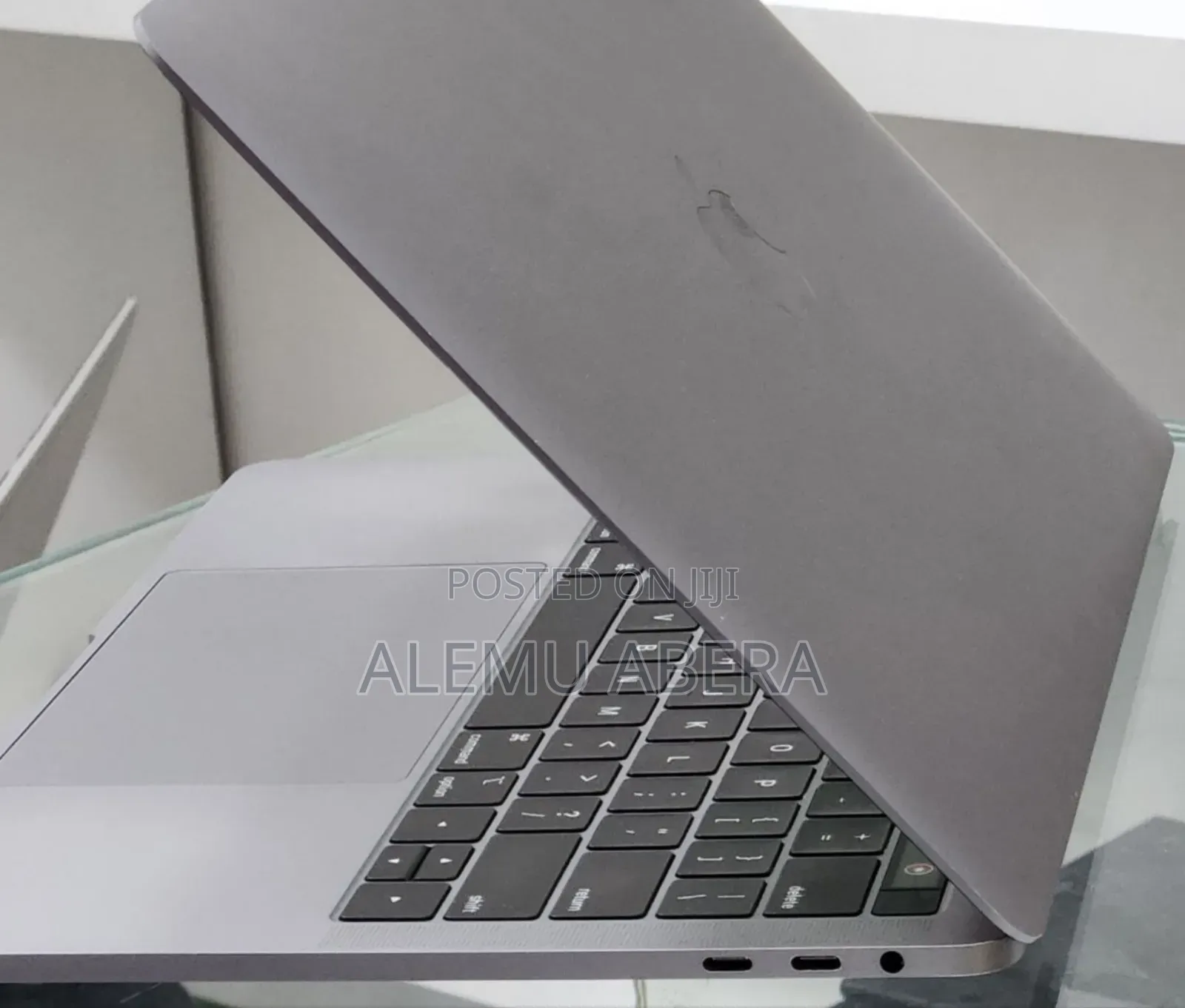 New Laptop Apple MacBook Pro 2019 16GB Intel Core i7 SSD 1T
