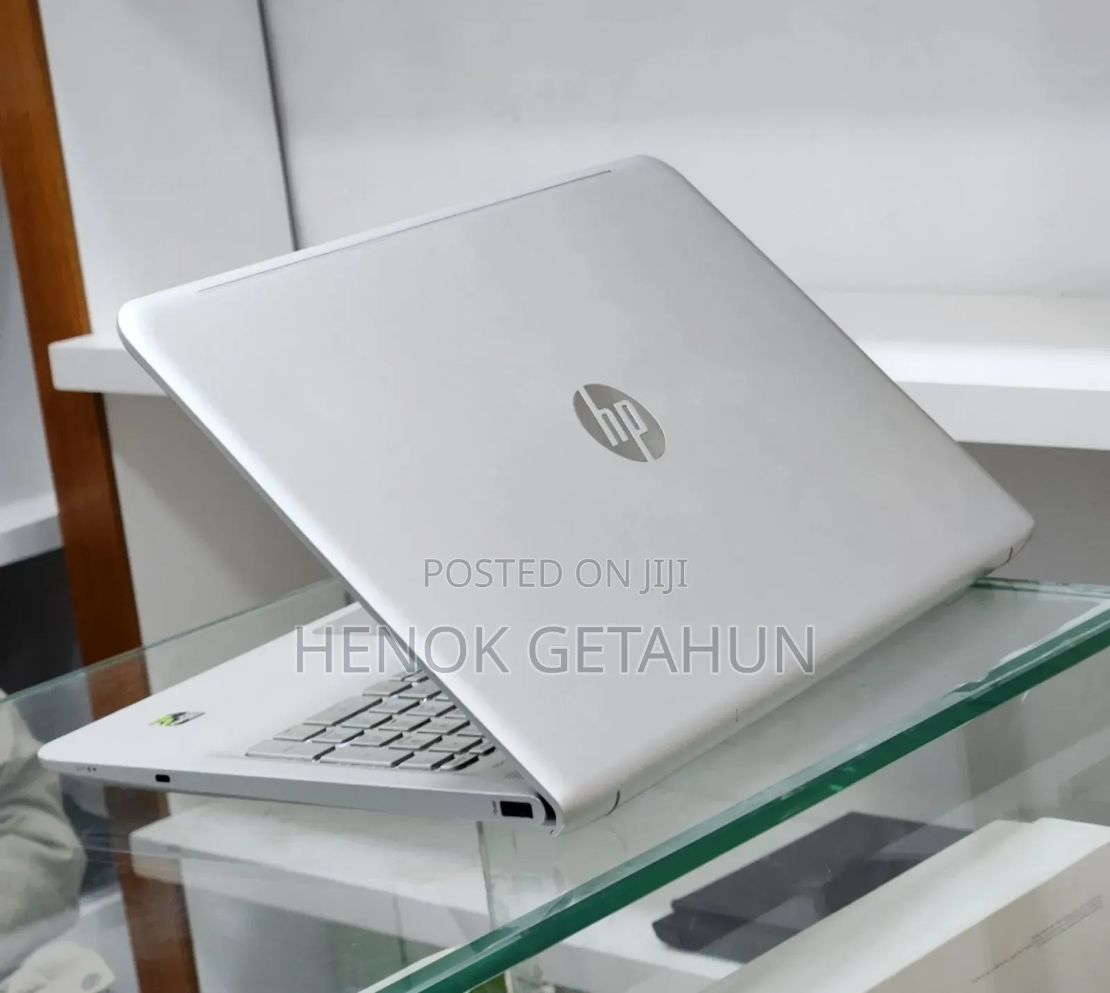 New Laptop HP Envy X360 8GB Intel Core i5 HDD+SSD 1T
