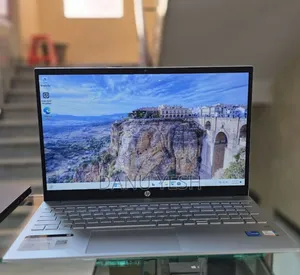 New Laptop HP Pavilion 15 8GB Intel Core i5 SSD 512GB