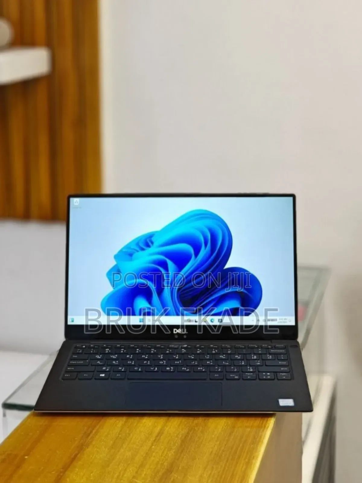 New Laptop Dell XPS 13 9370 8GB Intel Core i5 SSD 512GB