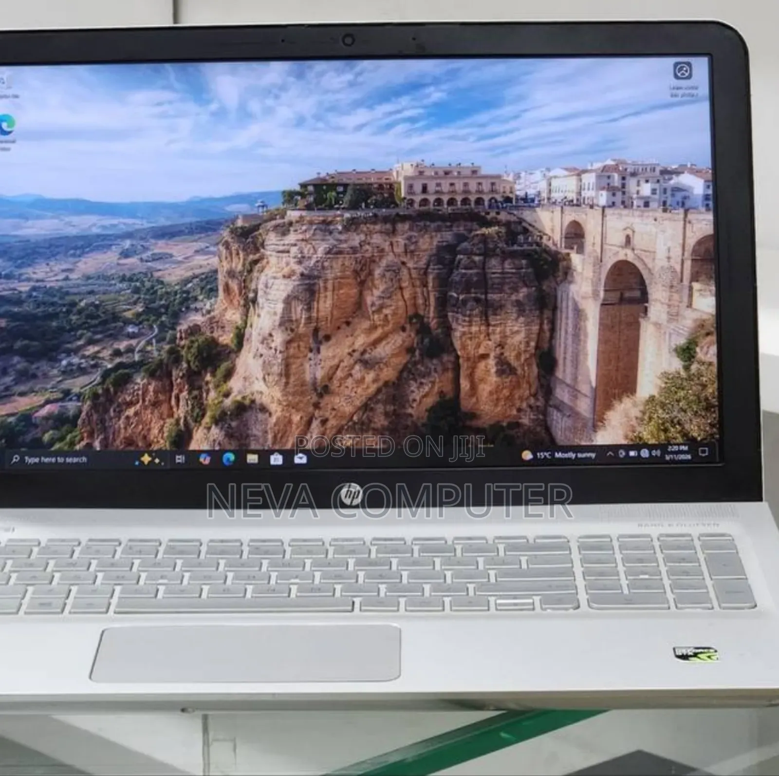 New Laptop HP Envy X360 8GB Intel Core i5 SSD 128GB