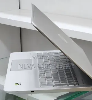 New Laptop HP Envy X360 8GB Intel Core i5 SSD 128GB