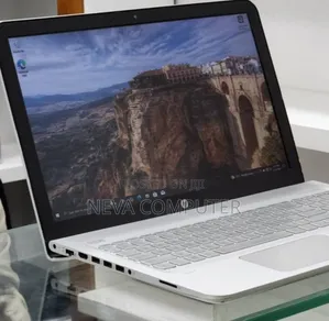 New Laptop HP Envy X360 8GB Intel Core i5 SSD 128GB