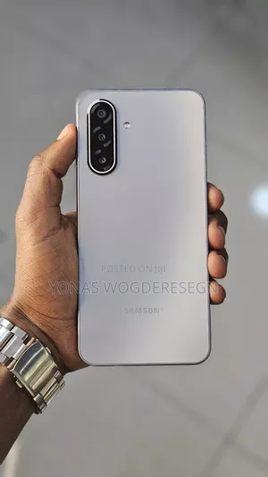 New Samsung Galaxy A17 256 GB Gray