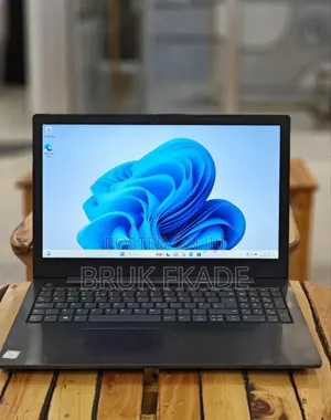 New Laptop Lenovo Ideapad 3 4GB Intel Core i3 SSD 1T