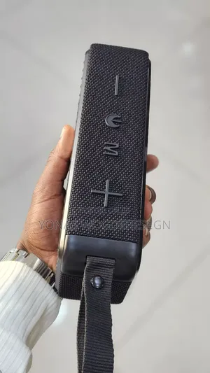 Moxom Bluetooth Speaker – Portable, High-Quality Sound