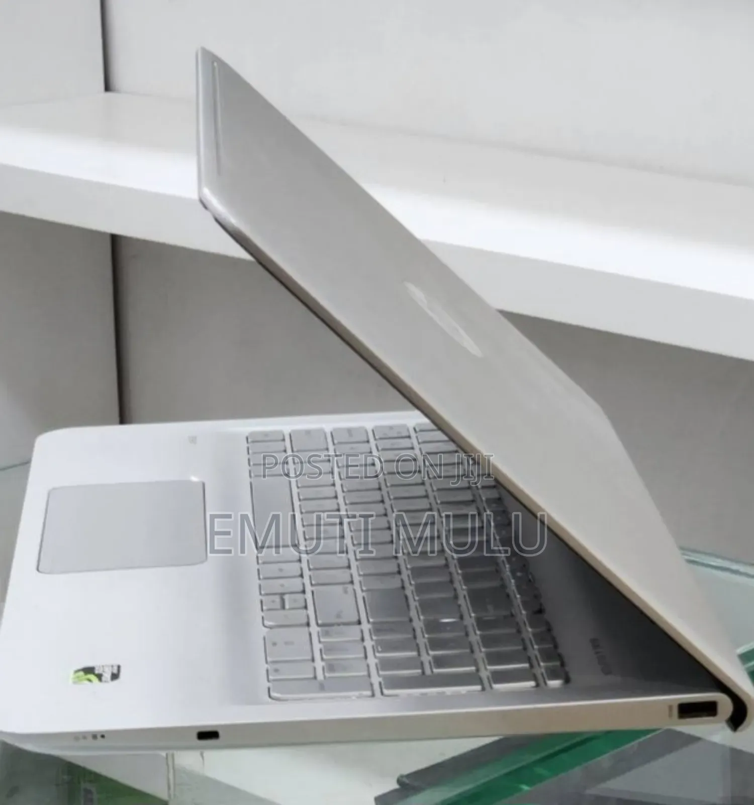 New Laptop HP Envy M6 8GB Intel Core i5 SSD 128GB