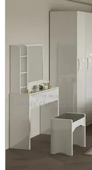 Dresser With Chair