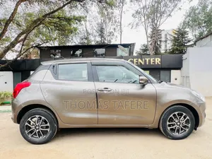 Suzuki Swift 2022 Gray