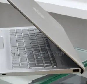New Laptop HP Envy M6 8GB Intel Core i5 SSD 128GB