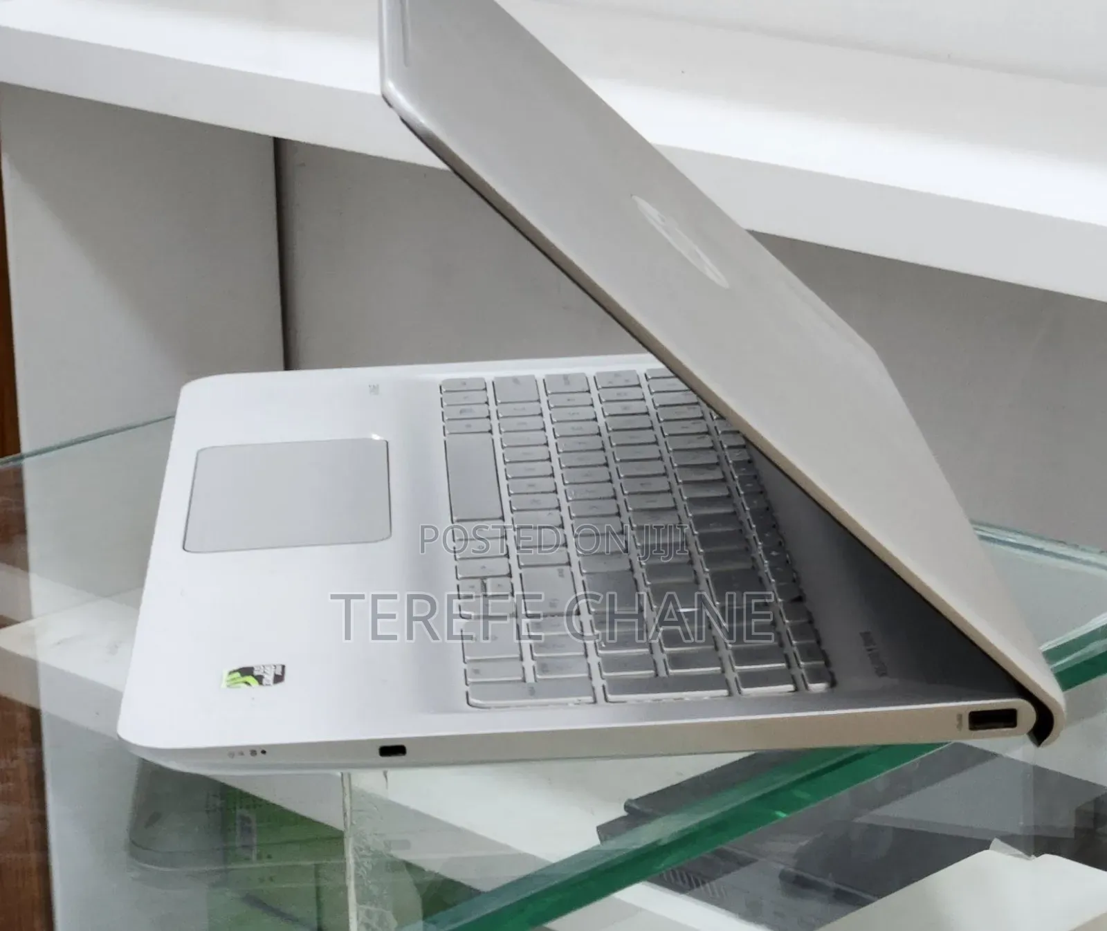 New Laptop HP Envy 15 8GB Intel Core i5 SSD 128GB