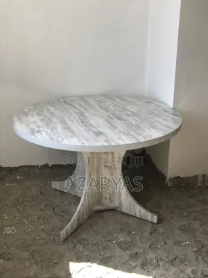 Circular Table
