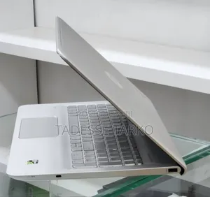 New Laptop HP 8GB Intel Core i5 HDD+SSD 1T