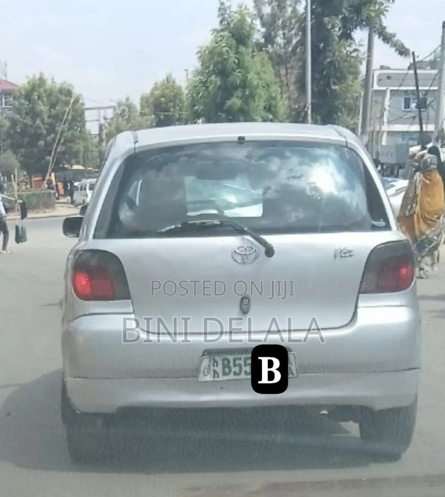 Toyota Vitz 2001 Silver