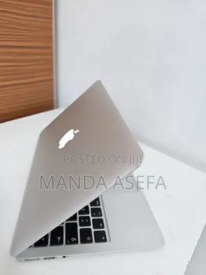 New Laptop Apple MacBook Pro 2014 4GB Intel Core i5 SSD 256GB