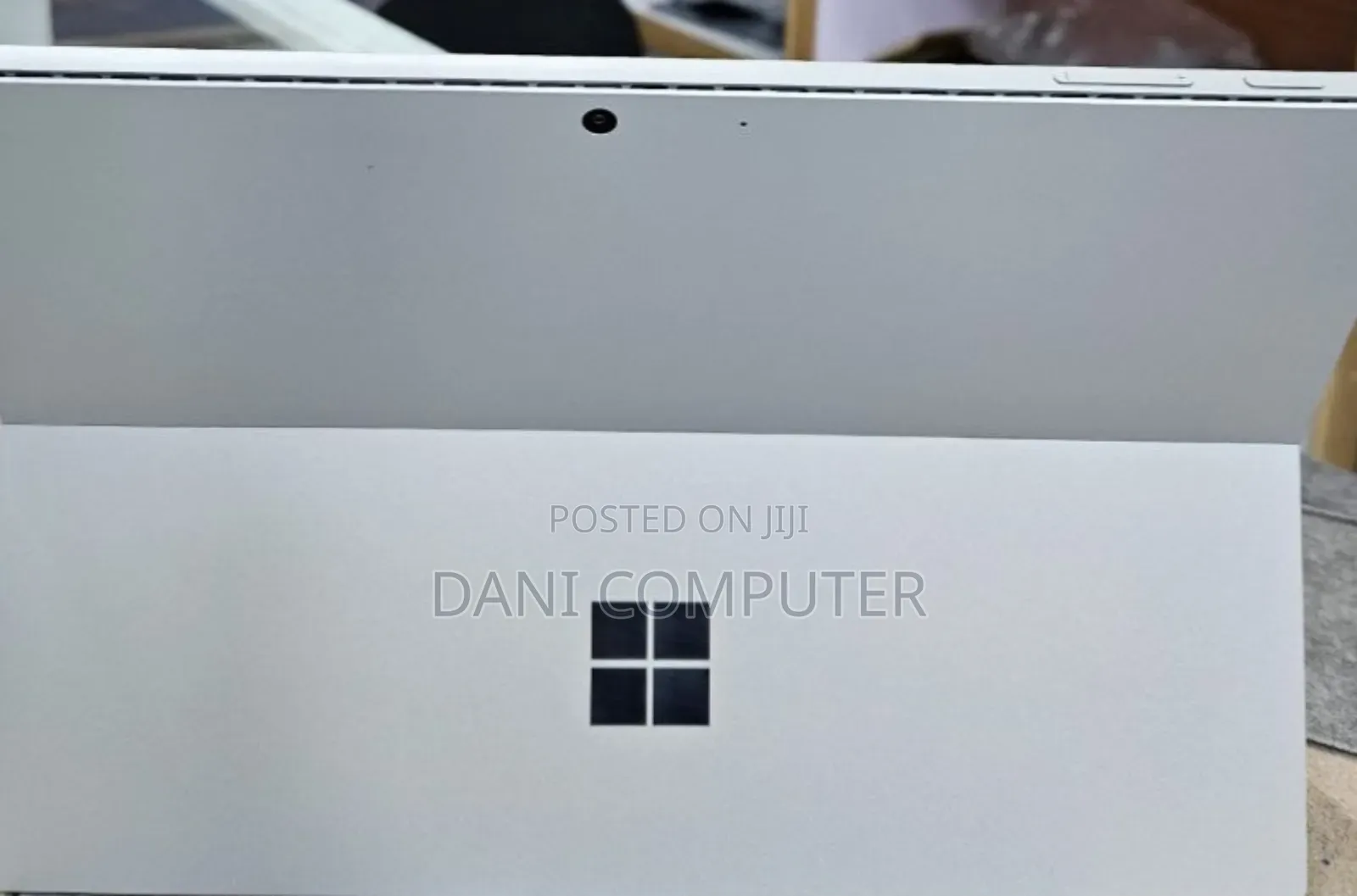 New Laptop Microsoft Surface 16GB Intel Core i7 SSD 256GB