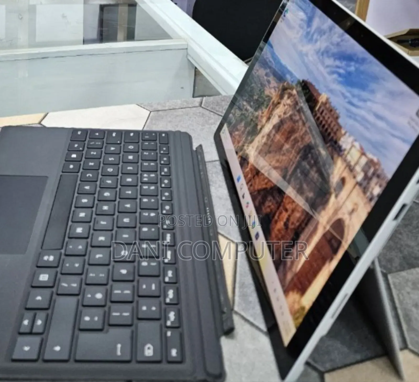 New Laptop Microsoft Surface 16GB Intel Core i7 SSD 256GB