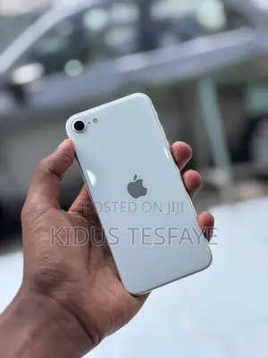 Apple iPhone SE (2022) 64 GB White