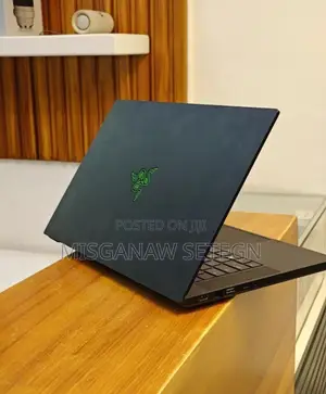 New Laptop Razer Blade 16GB Intel Core i7 SSD 512GB