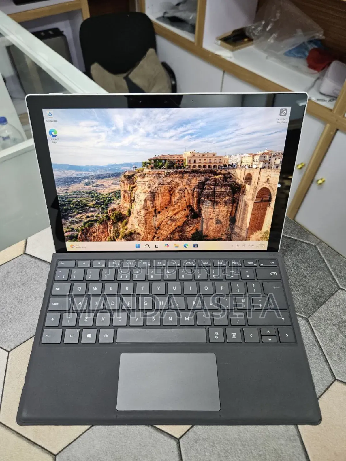 New Laptop Microsoft Surface Pro 7+ 16GB Intel Core i7 SSD 256GB