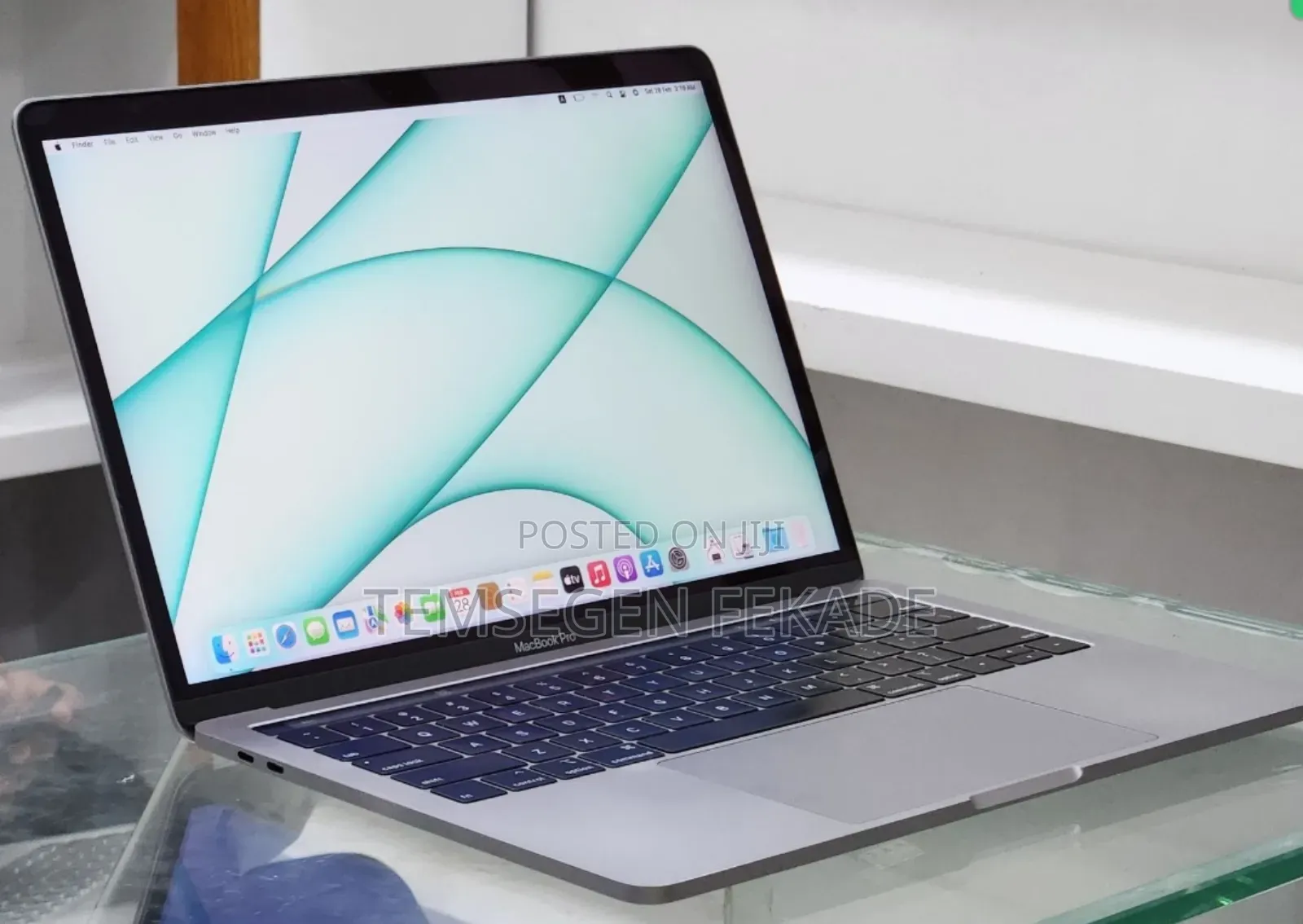 New Laptop Apple MacBook 2019 16GB Intel Core i7 SSD 1T