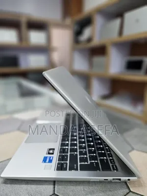 New Laptop HP EliteBook 830 G9 16GB Intel Core i5 SSD 512GB
