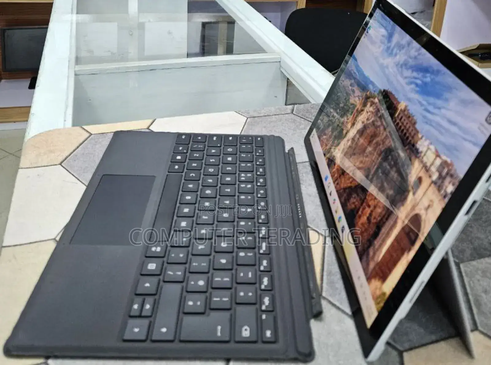 New Laptop Microsoft Surface Pro 7+ 16GB Intel Core i7 SSD 256GB