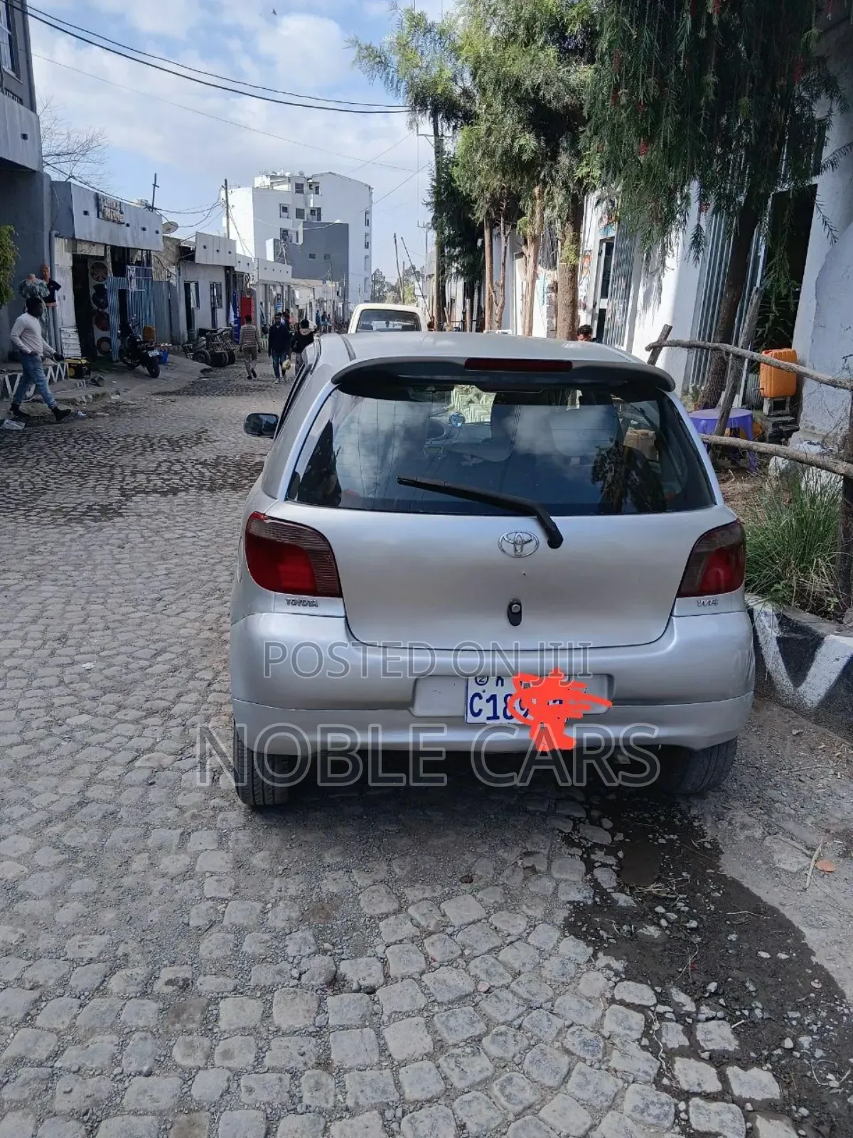 Toyota Vitz 2004 Silver