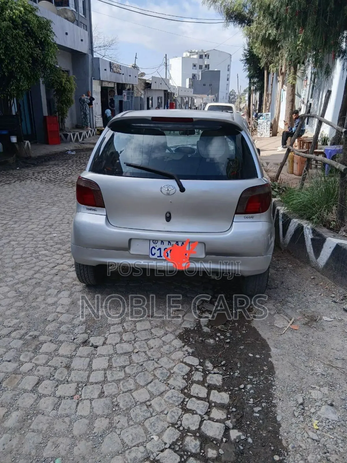 Toyota Vitz 2004 Silver
