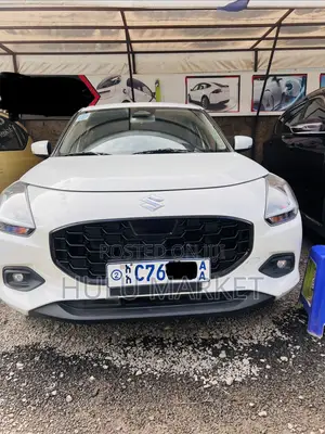 Suzuki Swift 2025 White