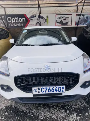Suzuki Swift 2025 White