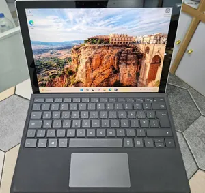 New Laptop Microsoft Surface 16GB Intel Core i7 SSD 256GB