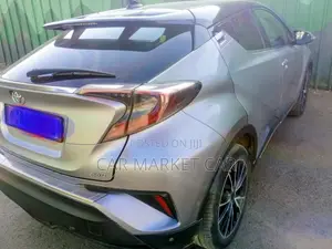 Toyota C-HR 2017 Silver