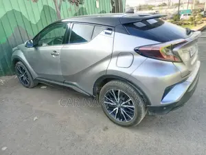 Toyota C-HR 2017 Silver