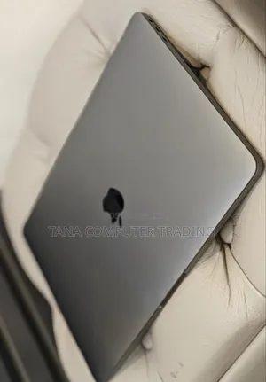 New Laptop Apple MacBook Pro 2019 16GB Apple M1 Pro SSD 1T