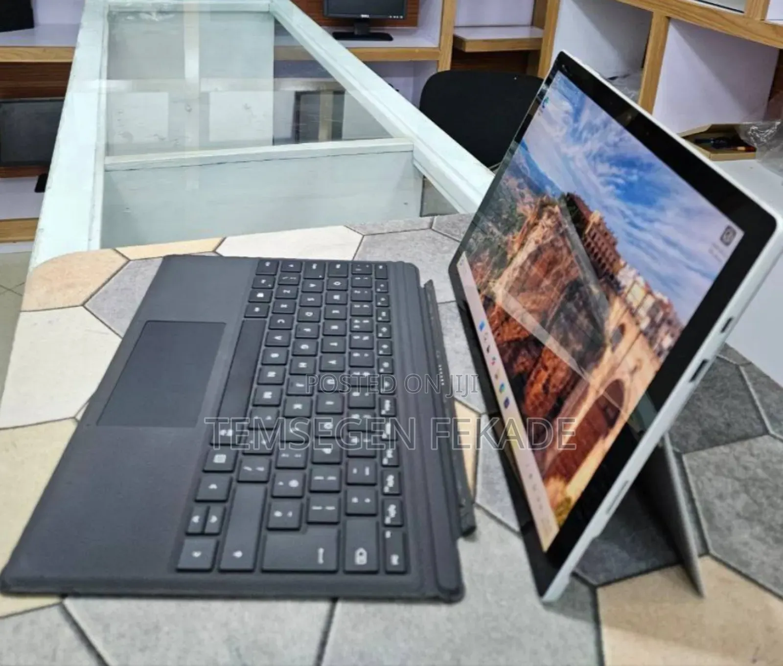 New Laptop Microsoft Surface Pro 7+ 16GB Intel Core i7 SSD 256GB