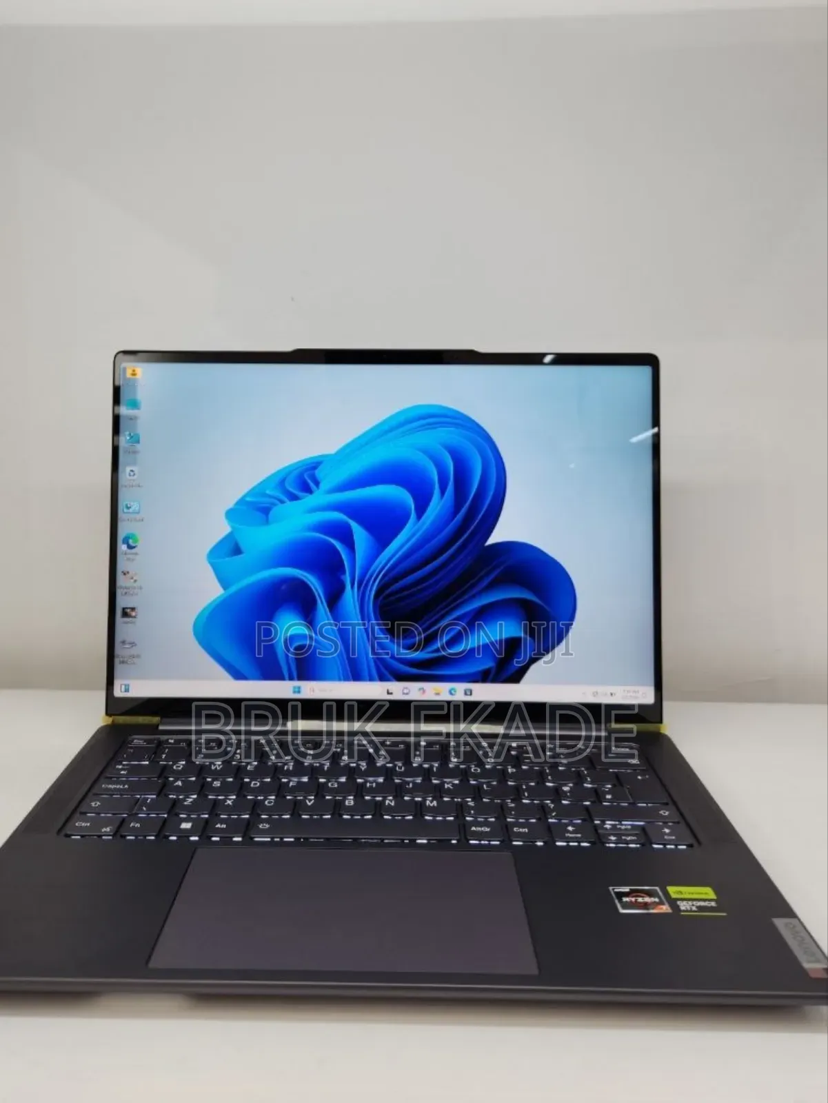 New Laptop Lenovo Yoga 7i 32GB AMD Ryzen 7 SSD 512GB