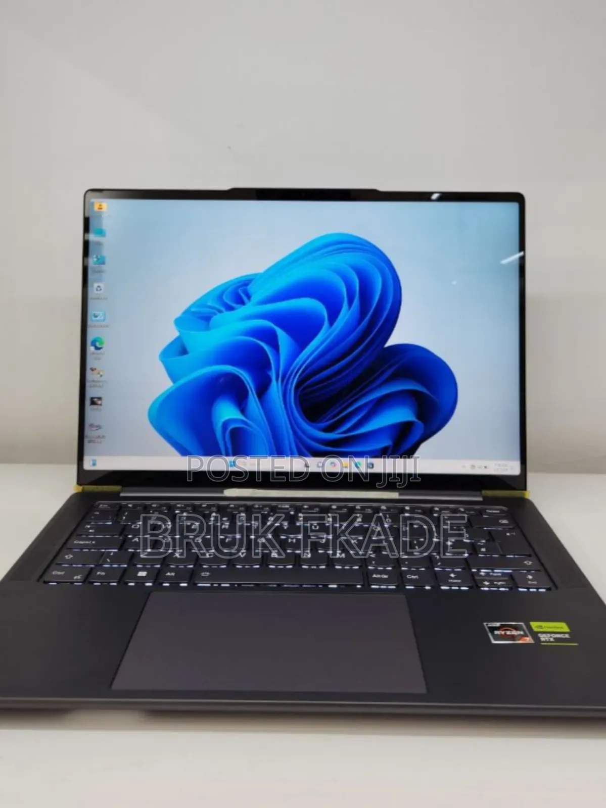 New Laptop Lenovo Yoga 7i 32GB AMD Ryzen 7 SSD 512GB