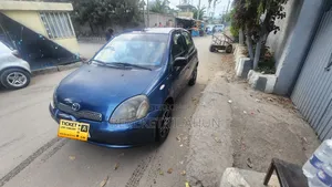 Toyota Yaris 1.5 2000 Blue