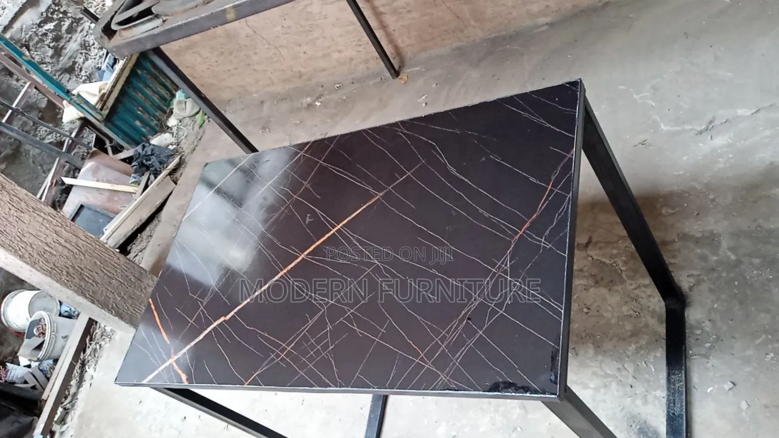 Office Stadiy Table የቢሮ ማንበብያ ጠረፔዛ