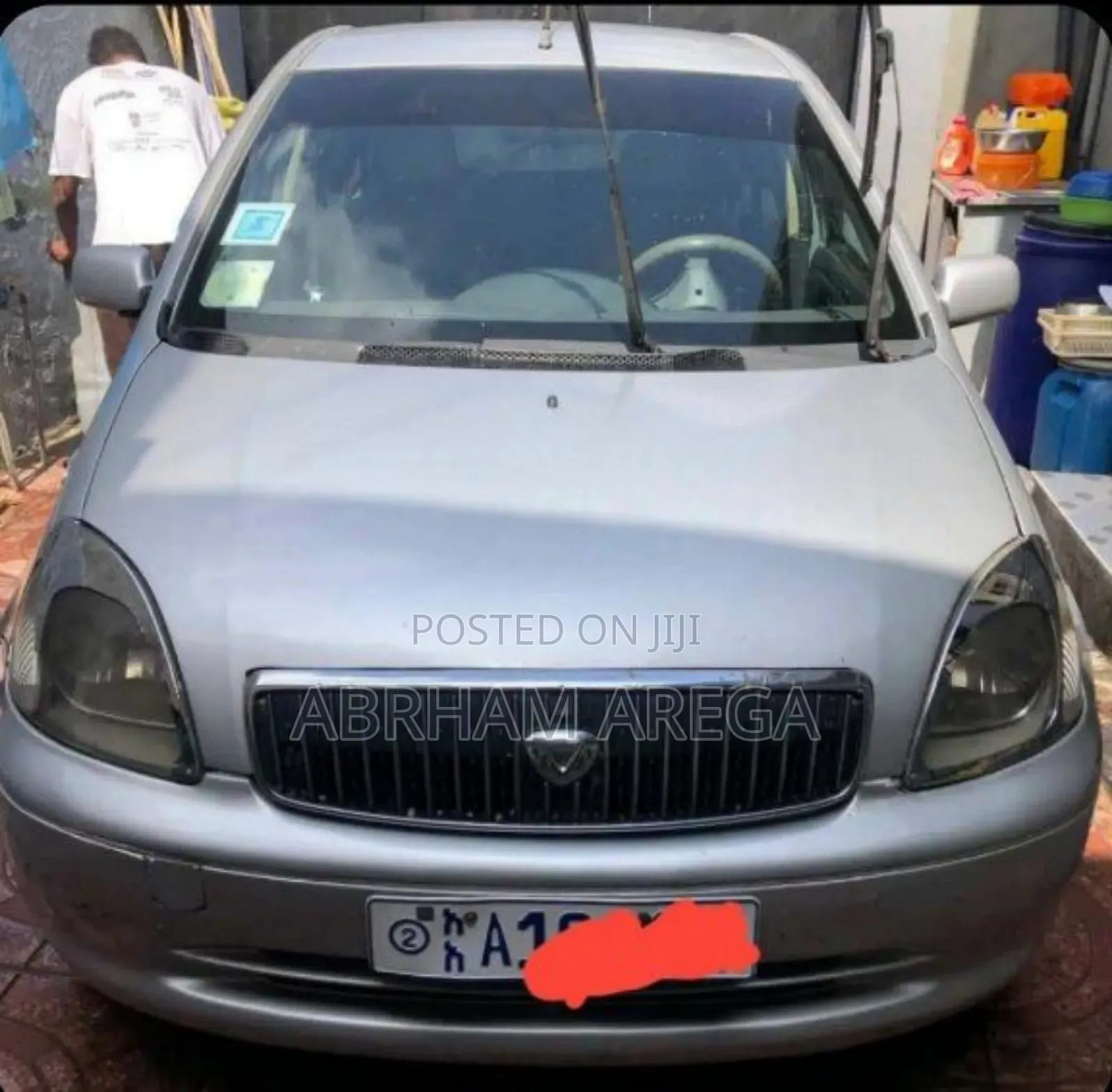 Toyota Vitz 2000 Silver