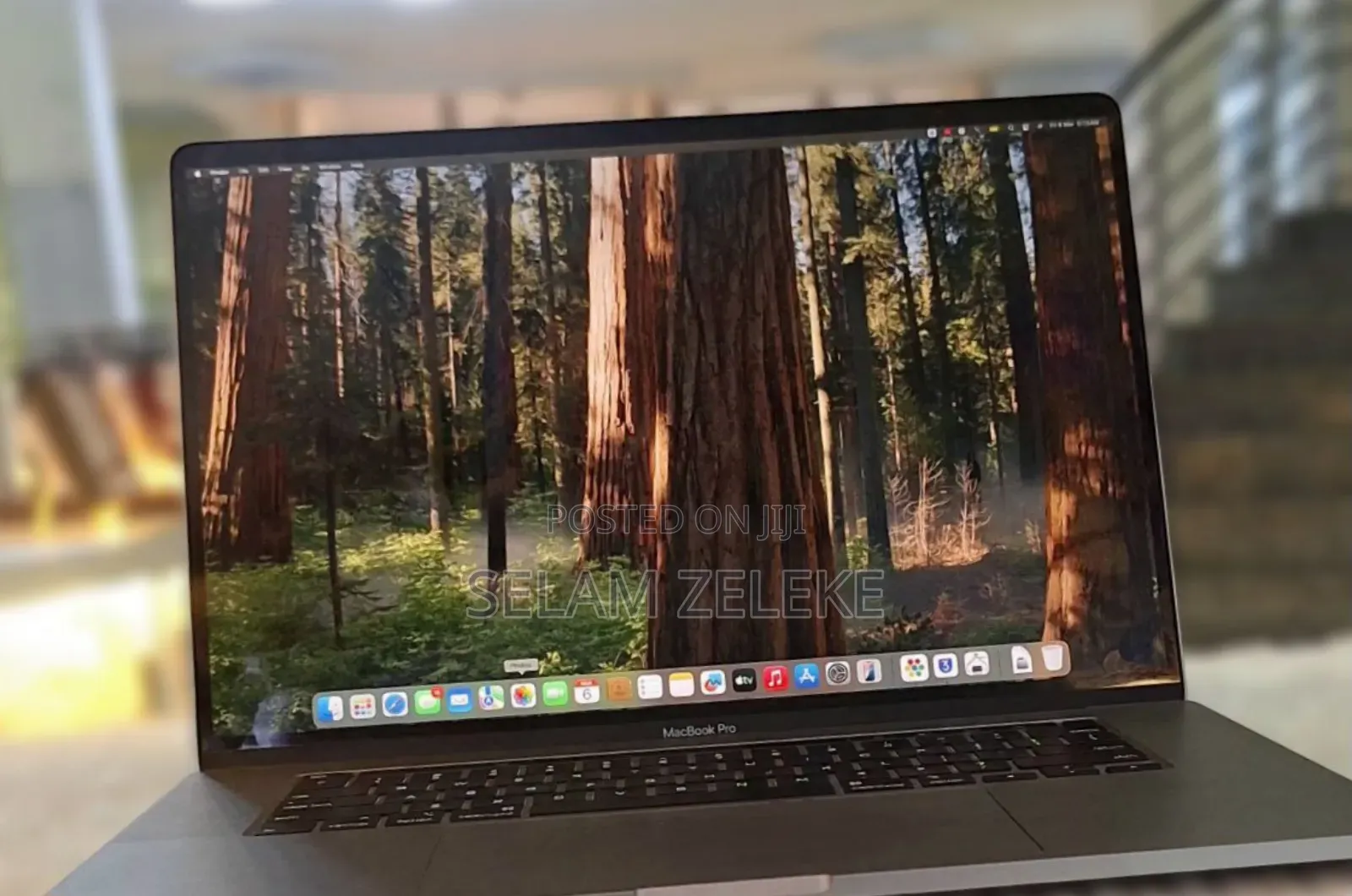 New Laptop Apple MacBook Pro 2019 16GB Intel Core i7 SSD 512GB
