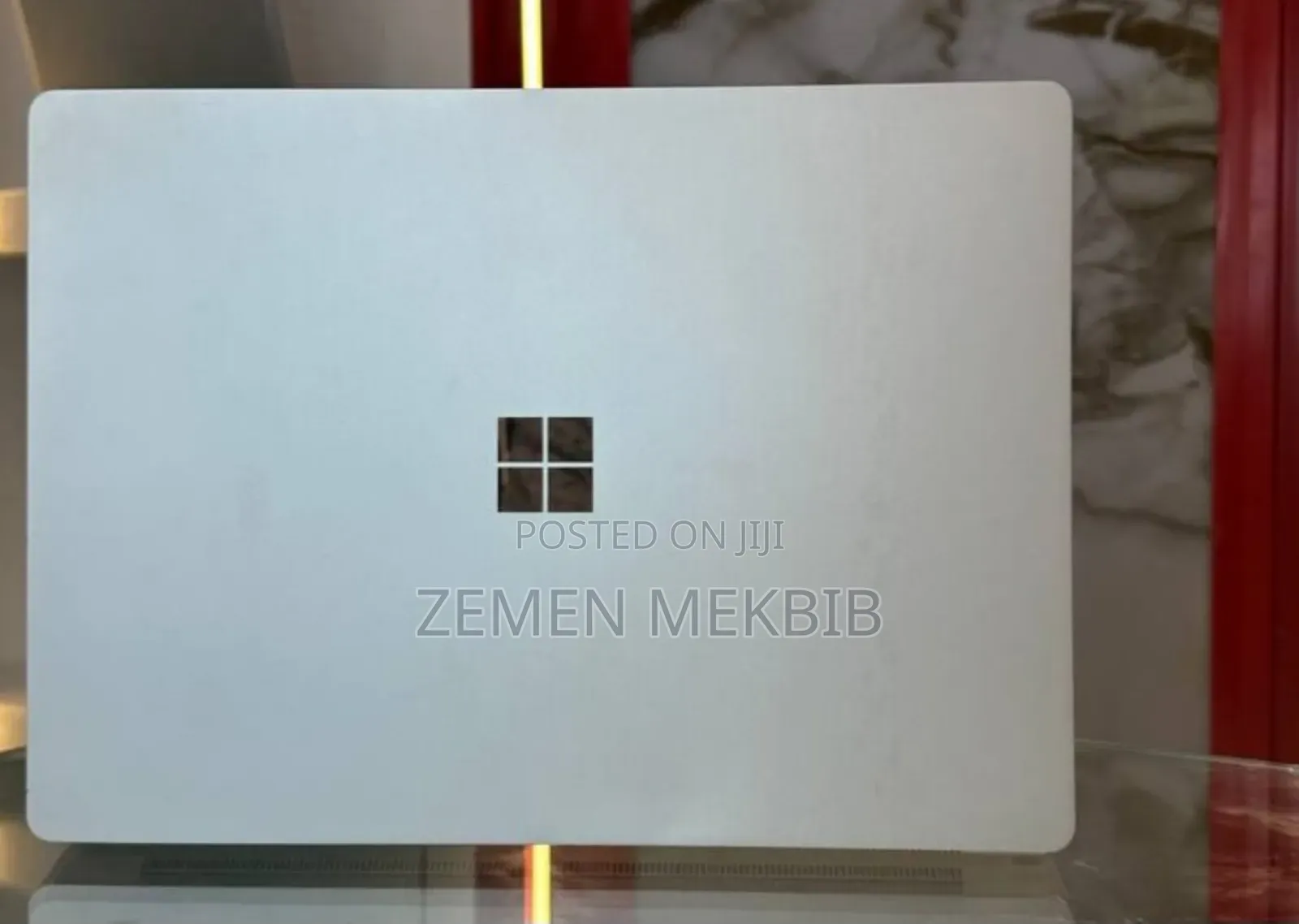 New Laptop Microsoft Surface 8GB Intel Core i5 SSD 256GB
