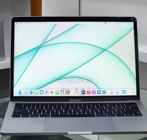 New Laptop Apple MacBook Pro 2019 16GB Intel Core i7 SSD 1T